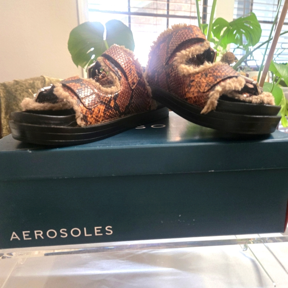 🖤3/$45🐝 Aerosoles Women's 8.5 Olivia Snakeskin Casual Sandal Adjustable Fur